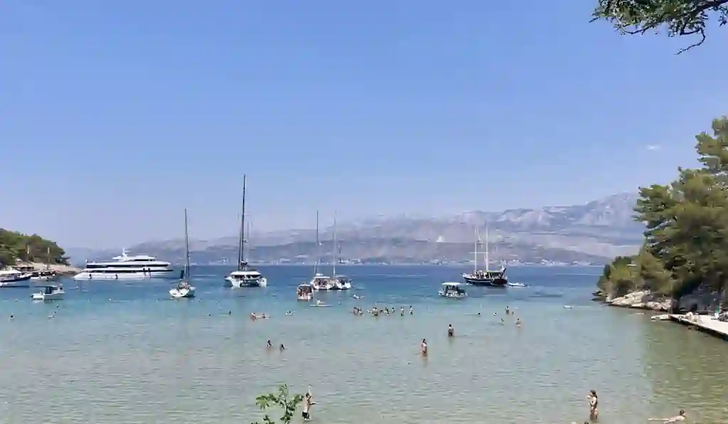 Plaža Lovrečina na Braču