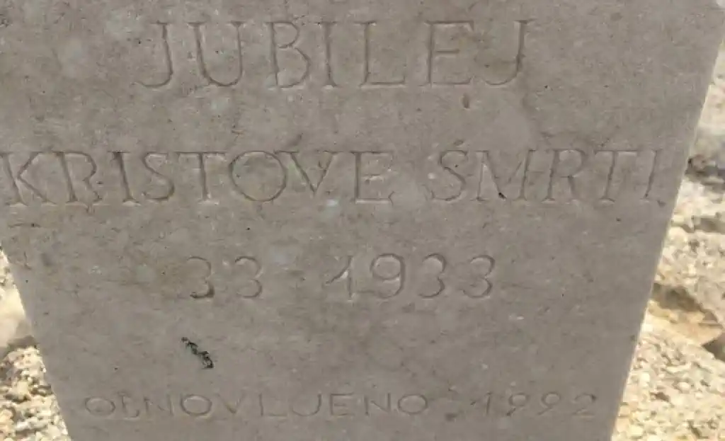 Križ je obnovljen 1992. godine