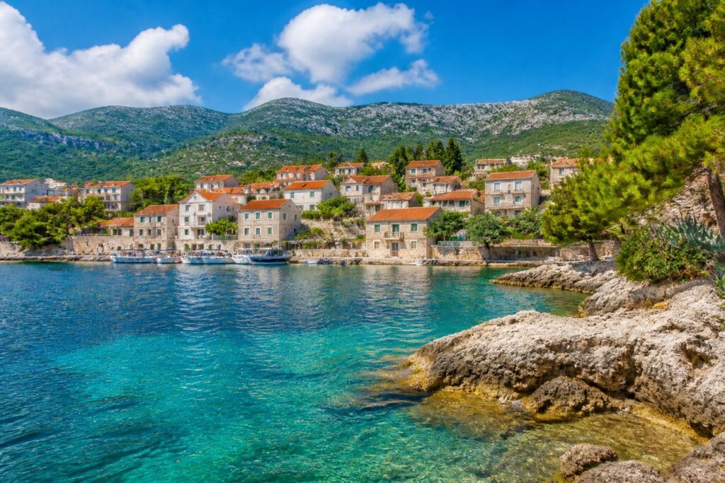 Koliko Brač ima stanovnika i gdje žive na otoku